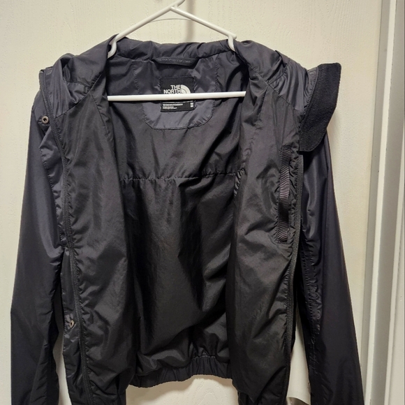 Womens North Face Windbreaker - Picture 1 of 5